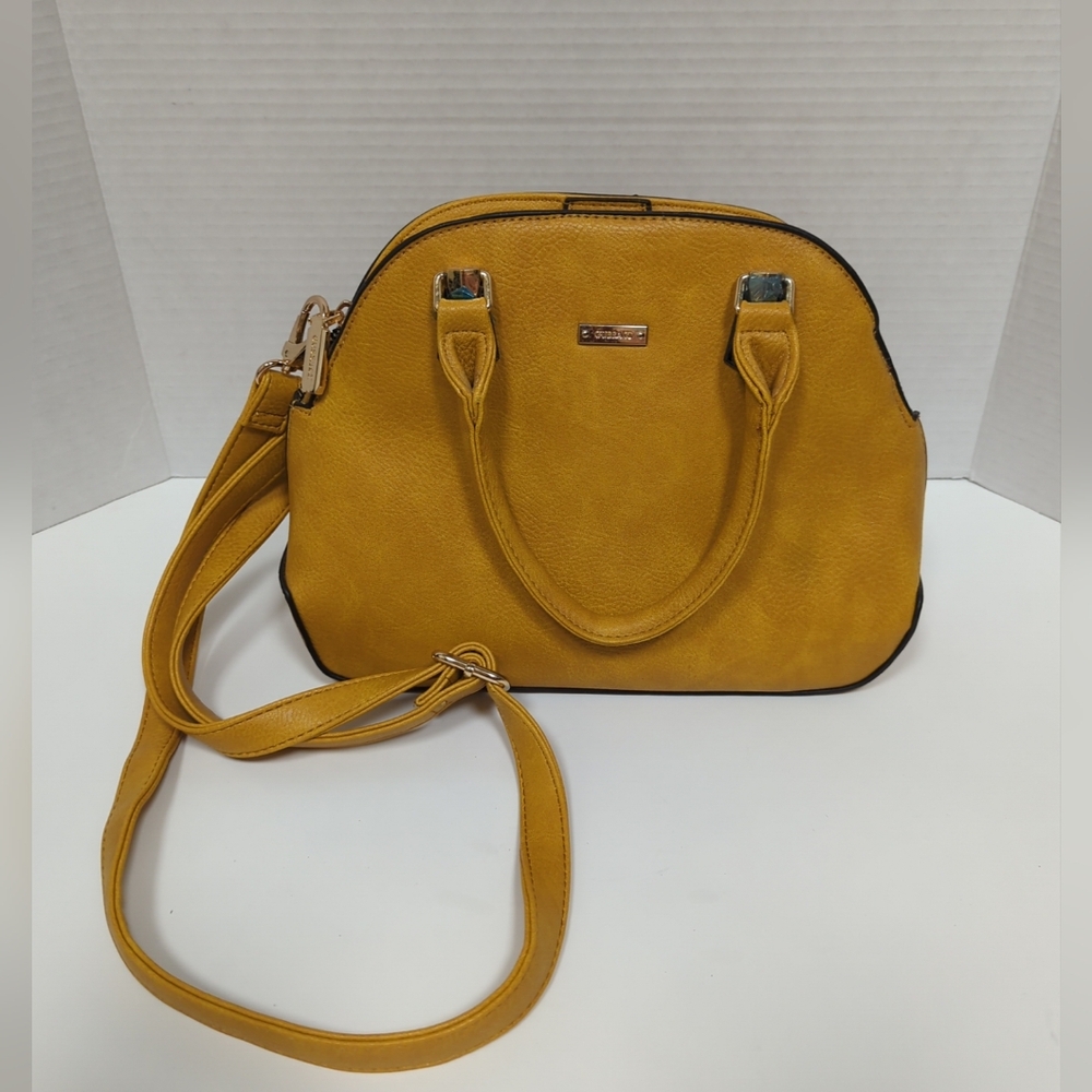 Gussaci Crossbody Handbag Ladies Faux Leather Gold Zipper Snap Closure New